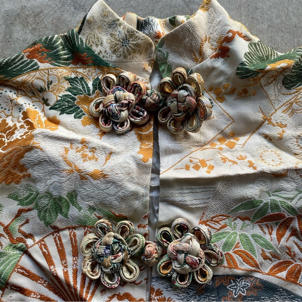 Vintage 1940s Japanese Silk Brocade Flare Jacket  40s Lucky Gold - Picture 4 of 8